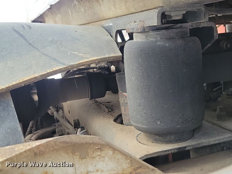 image for item OH9467 2007 Sterling LT9500 ready mix truck