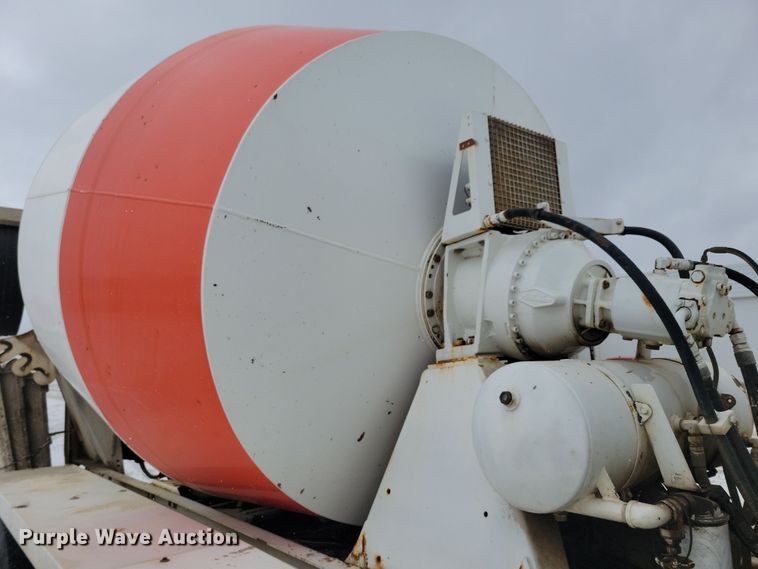 image for item OH9467 2007 Sterling LT9500 ready mix truck