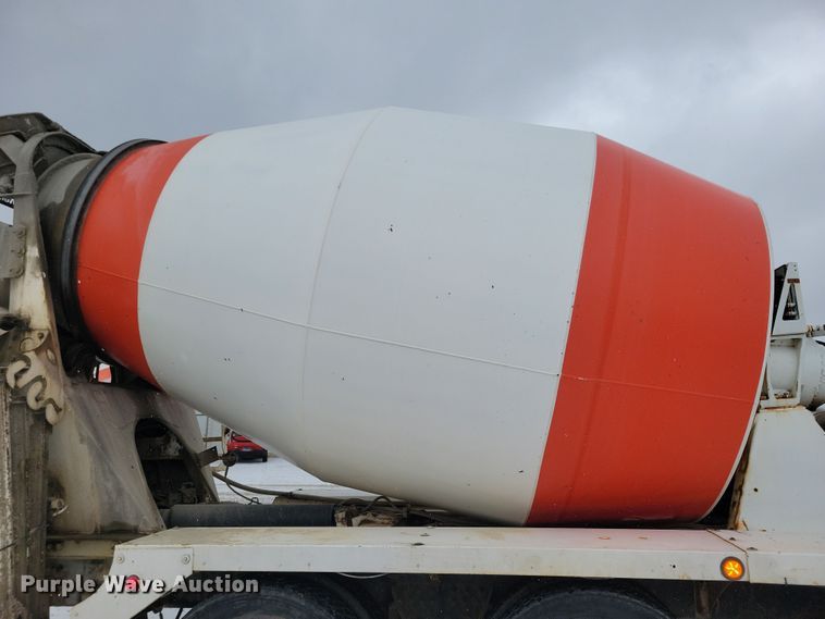 image for item OH9467 2007 Sterling LT9500 ready mix truck