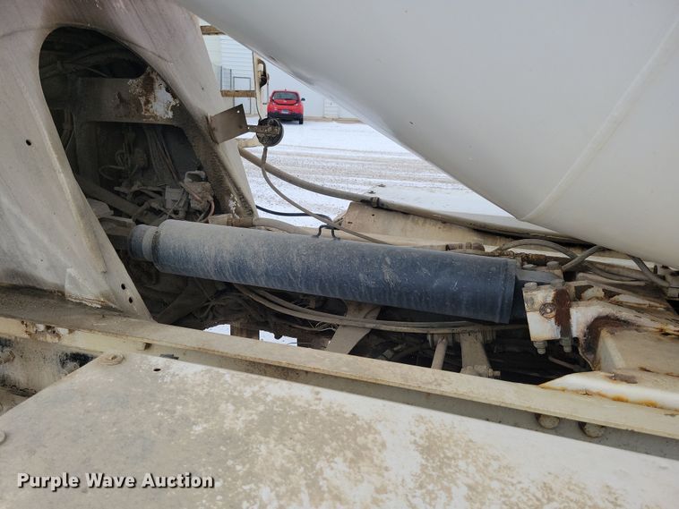 image for item OH9467 2007 Sterling LT9500 ready mix truck