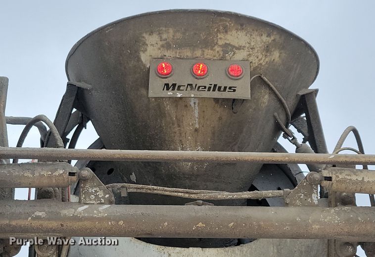 image for item OH9467 2007 Sterling LT9500 ready mix truck