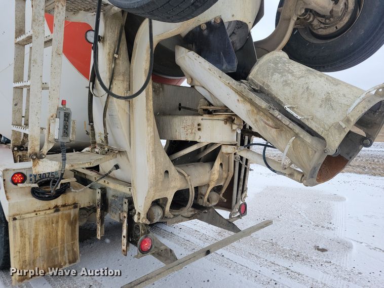 image for item OH9467 2007 Sterling LT9500 ready mix truck