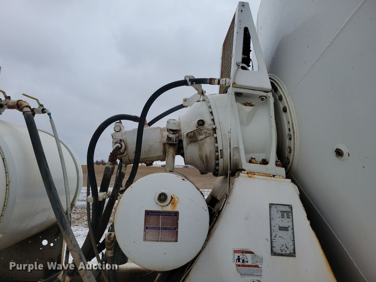 image for item OH9467 2007 Sterling LT9500 ready mix truck