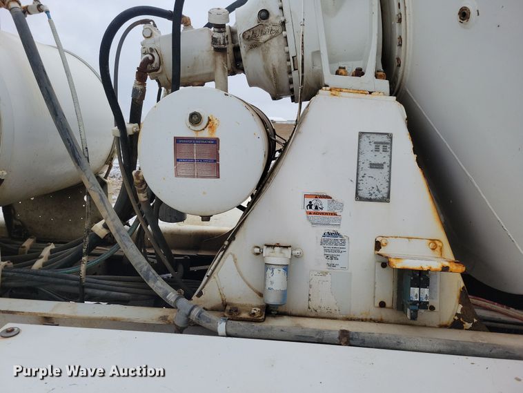 image for item OH9467 2007 Sterling LT9500 ready mix truck