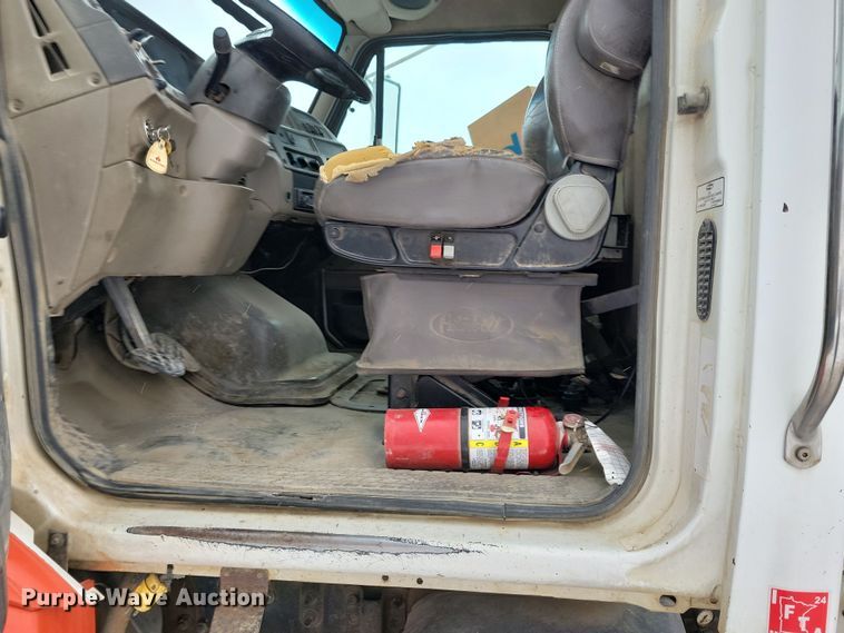 image for item OH9467 2007 Sterling LT9500 ready mix truck