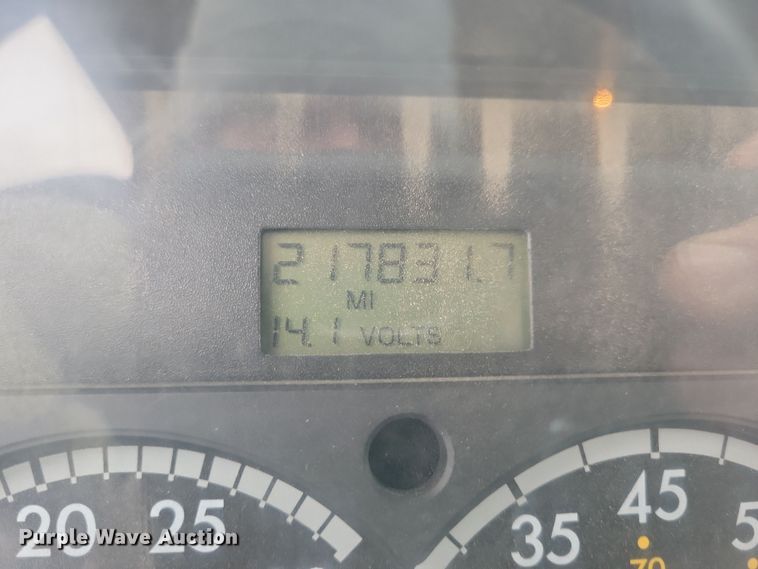 image for item OH9467 2007 Sterling LT9500 ready mix truck