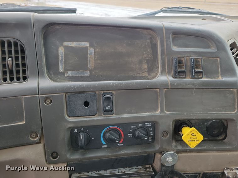 image for item OH9467 2007 Sterling LT9500 ready mix truck