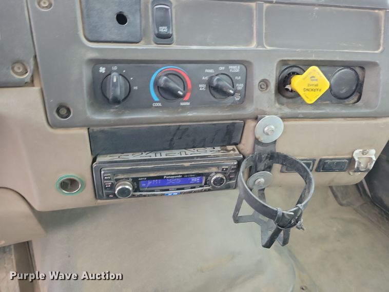 image for item OH9467 2007 Sterling LT9500 ready mix truck