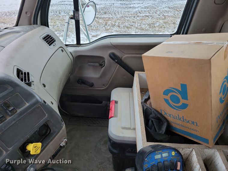 image for item OH9467 2007 Sterling LT9500 ready mix truck