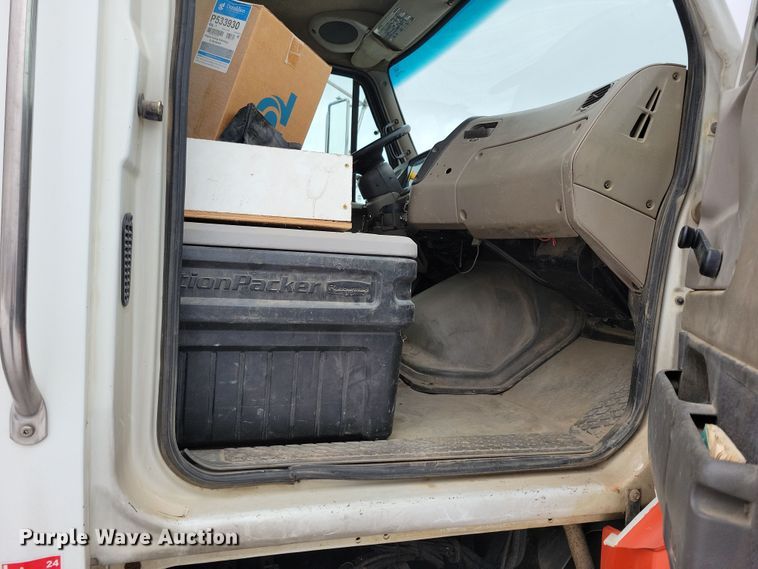 image for item OH9467 2007 Sterling LT9500 ready mix truck