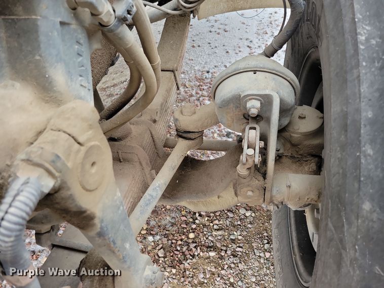 image for item OH9467 2007 Sterling LT9500 ready mix truck