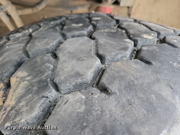 image for item OH9467 2007 Sterling LT9500 ready mix truck