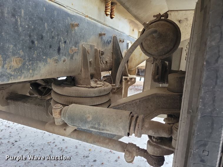 image for item OH9467 2007 Sterling LT9500 ready mix truck