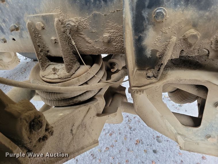 image for item OH9467 2007 Sterling LT9500 ready mix truck