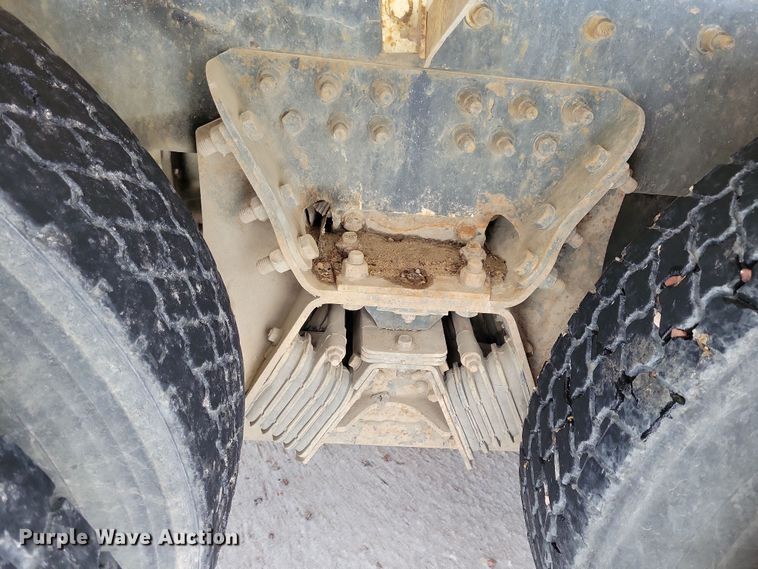 image for item OH9467 2007 Sterling LT9500 ready mix truck