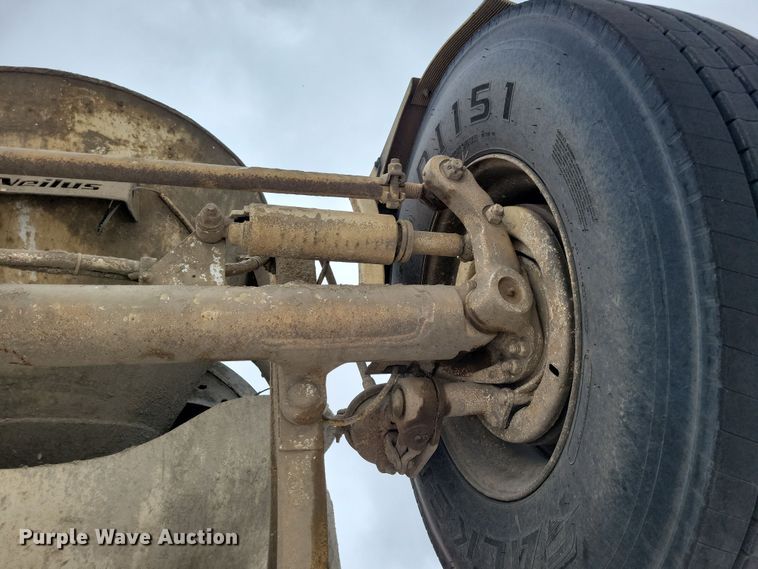 image for item OH9467 2007 Sterling LT9500 ready mix truck