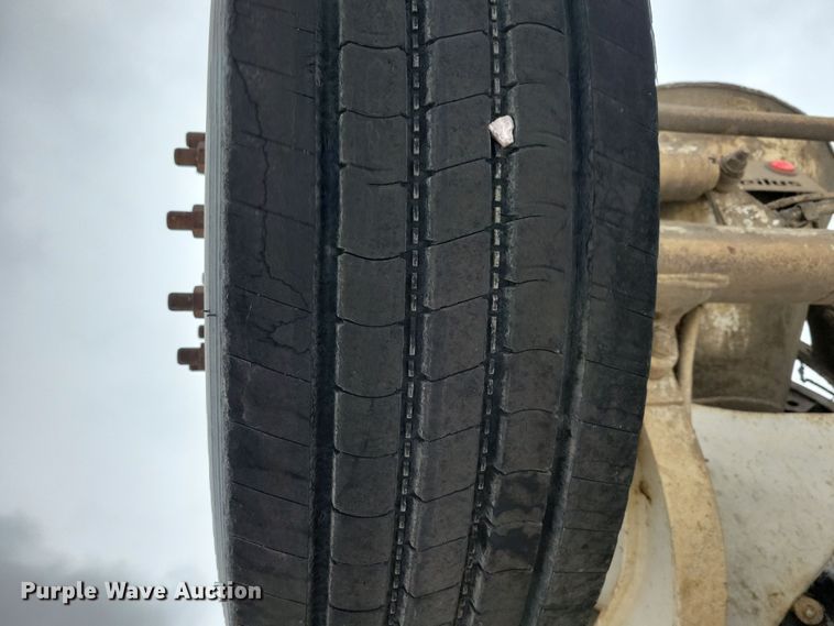 image for item OH9467 2007 Sterling LT9500 ready mix truck