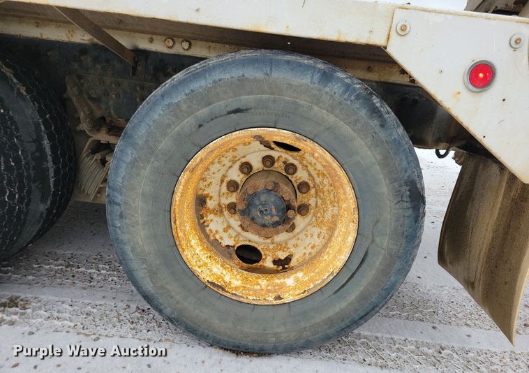 image for item OH9467 2007 Sterling LT9500 ready mix truck