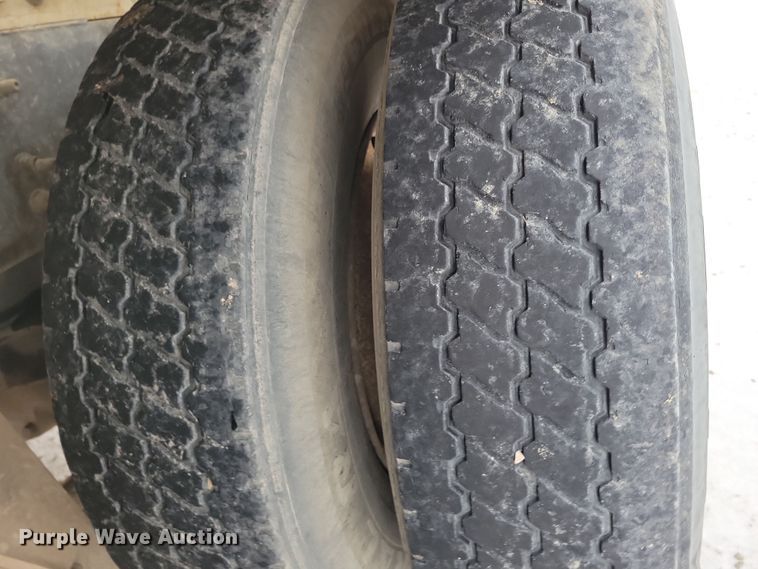 image for item OH9467 2007 Sterling LT9500 ready mix truck