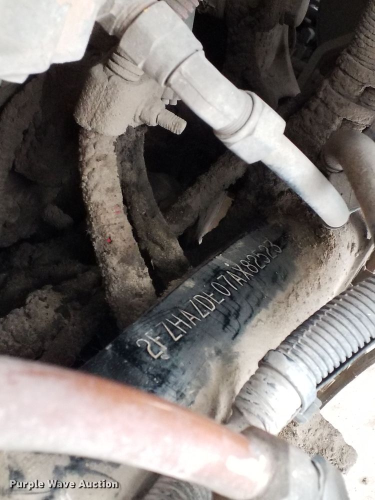 image for item OH9467 2007 Sterling LT9500 ready mix truck