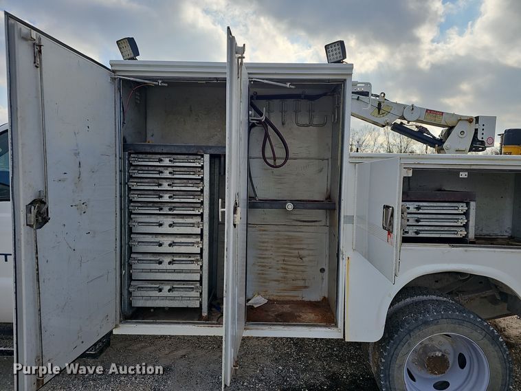 image for item OJ9139 2008 Ford F550 Super Duty utility / service truck