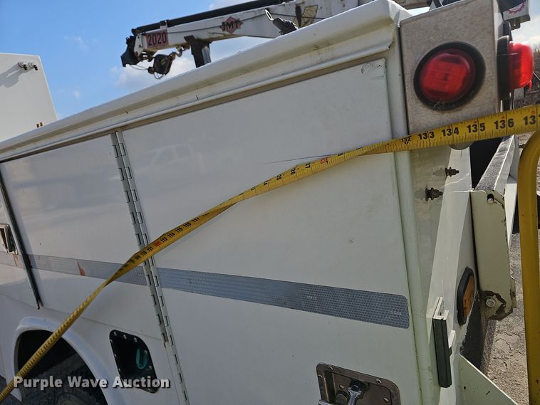 image for item OJ9139 2008 Ford F550 Super Duty utility / service truck