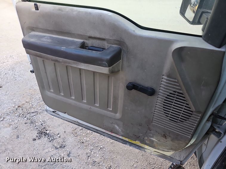 image for item OJ9139 2008 Ford F550 Super Duty utility / service truck