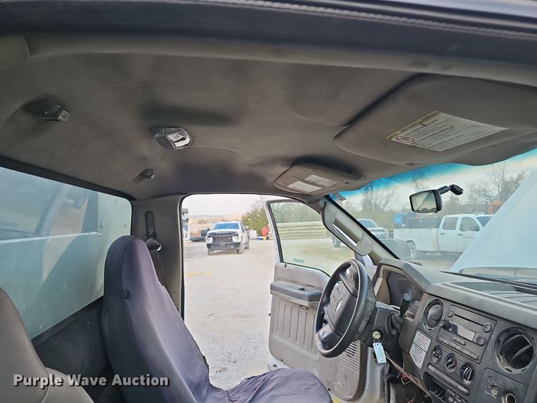 image for item OJ9139 2008 Ford F550 Super Duty utility / service truck