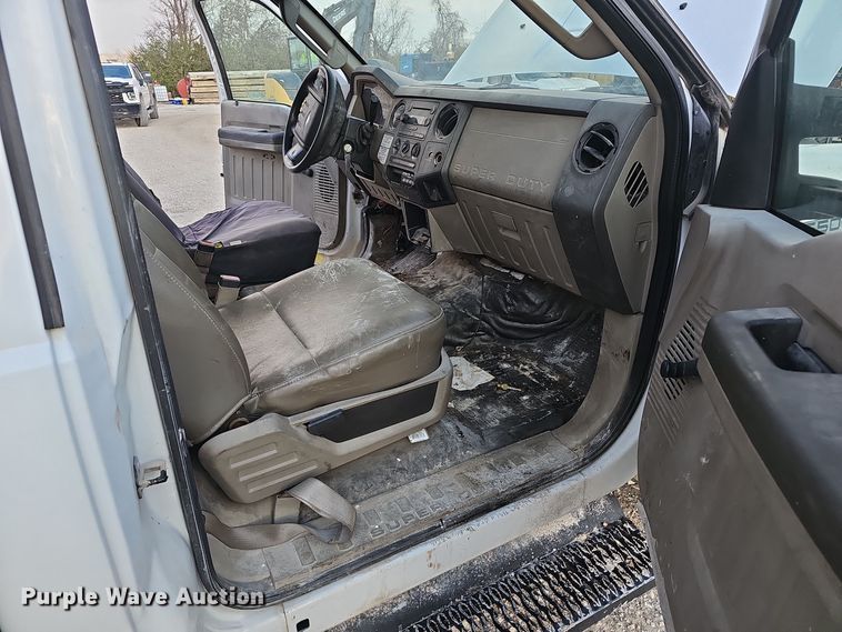 image for item OJ9139 2008 Ford F550 Super Duty utility / service truck