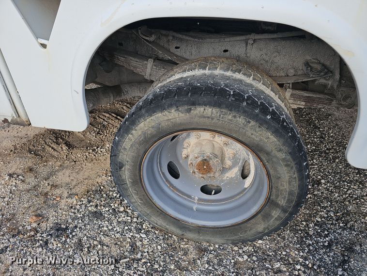 image for item OJ9139 2008 Ford F550 Super Duty utility / service truck