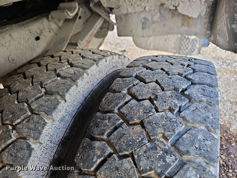 image for item OJ9139 2008 Ford F550 Super Duty utility / service truck