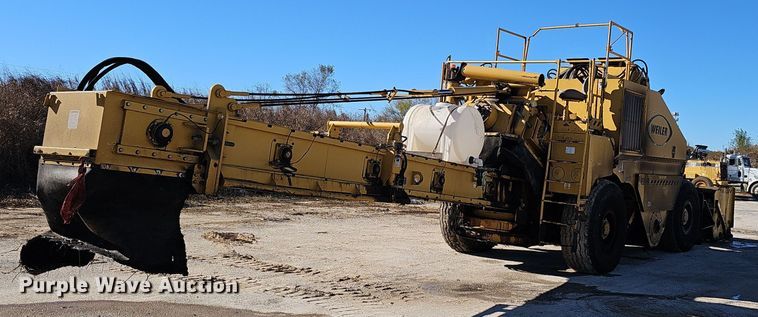 image for item OJ9141 Weiler E2850 remixing transfer vehicle 