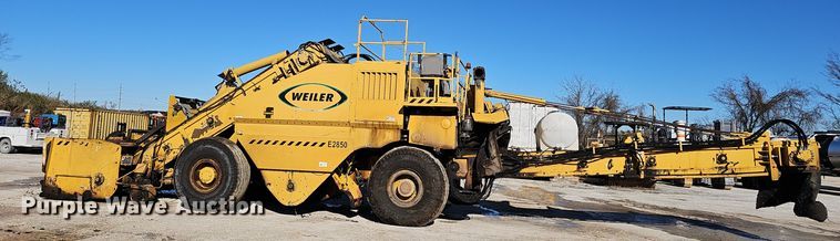 image for item OJ9141 Weiler E2850 remixing transfer vehicle 