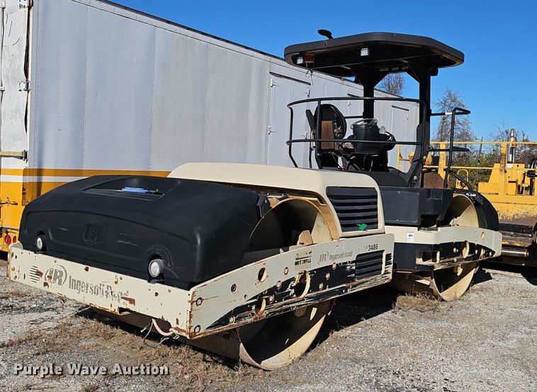 image for item OJ9143 2005 Ingersoll Rand DD-118HF double drum vibratory roller