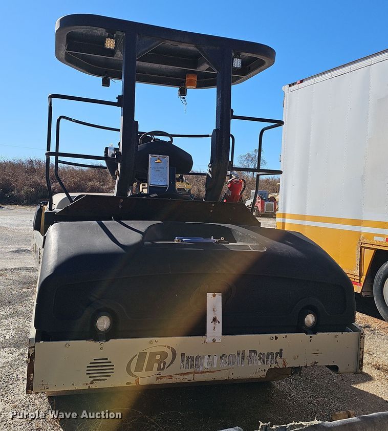 image for item OJ9143 2005 Ingersoll Rand DD-118HF double drum vibratory roller