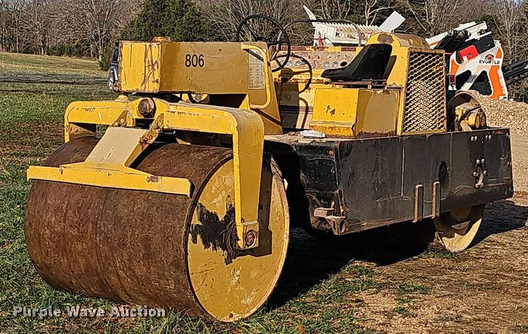 image for item OJ9168 Hyster double drum vibratory roller