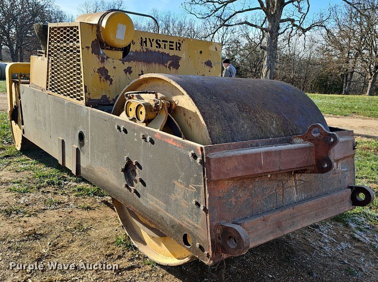 image for item OJ9168 Hyster double drum vibratory roller