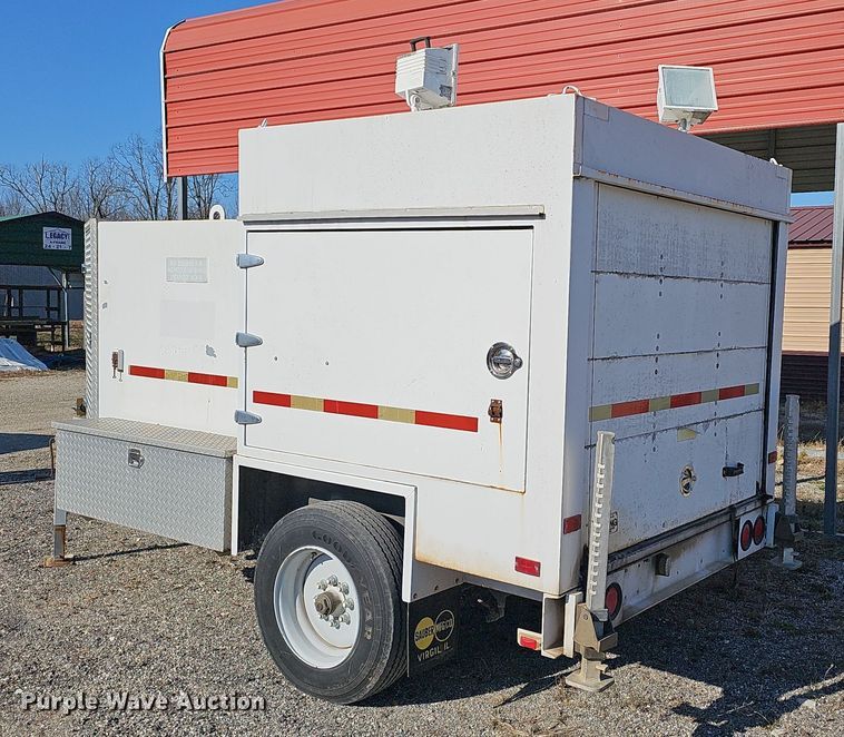 image for item OJ9215 Sauber Trailer 1594 Oil filtration trailer