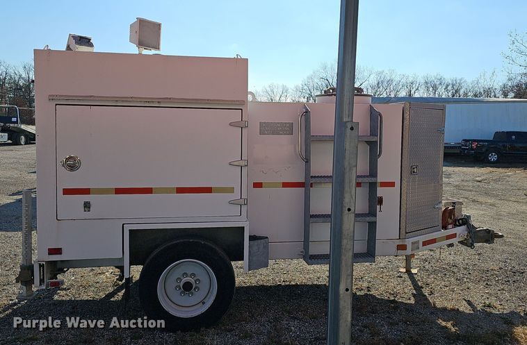 image for item OJ9215 Sauber Trailer 1594 Oil filtration trailer