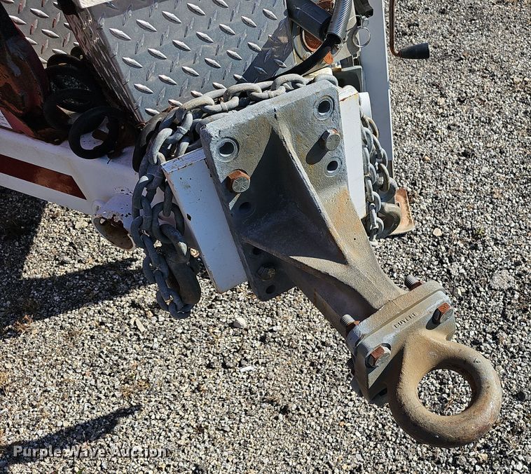 image for item OJ9215 Sauber Trailer 1594 Oil filtration trailer