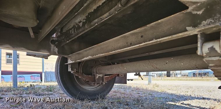 image for item OJ9215 Sauber Trailer 1594 Oil filtration trailer