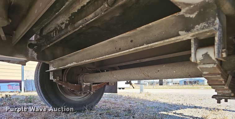 image for item OJ9215 Sauber Trailer 1594 Oil filtration trailer