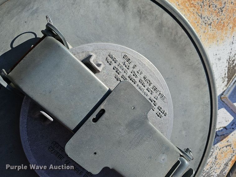 image for item OJ9215 Sauber Trailer 1594 Oil filtration trailer