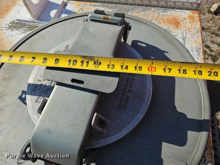 image for item OJ9215 Sauber Trailer 1594 Oil filtration trailer