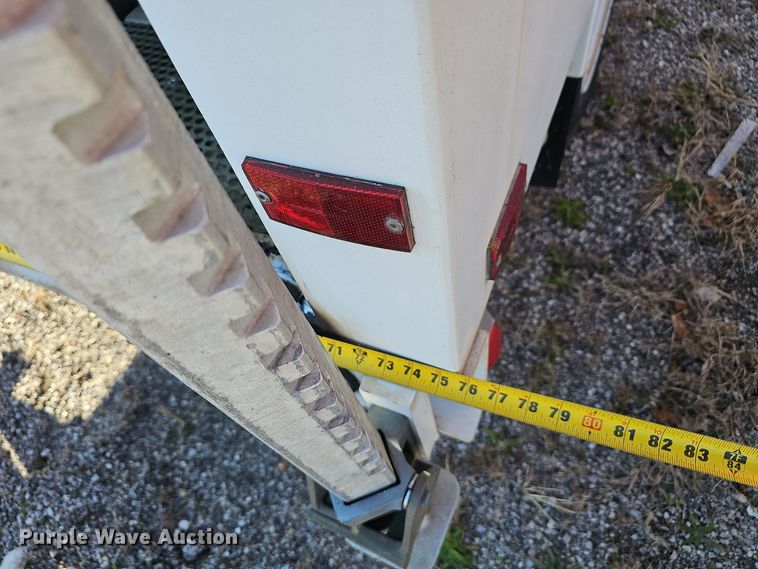 image for item OJ9215 Sauber Trailer 1594 Oil filtration trailer