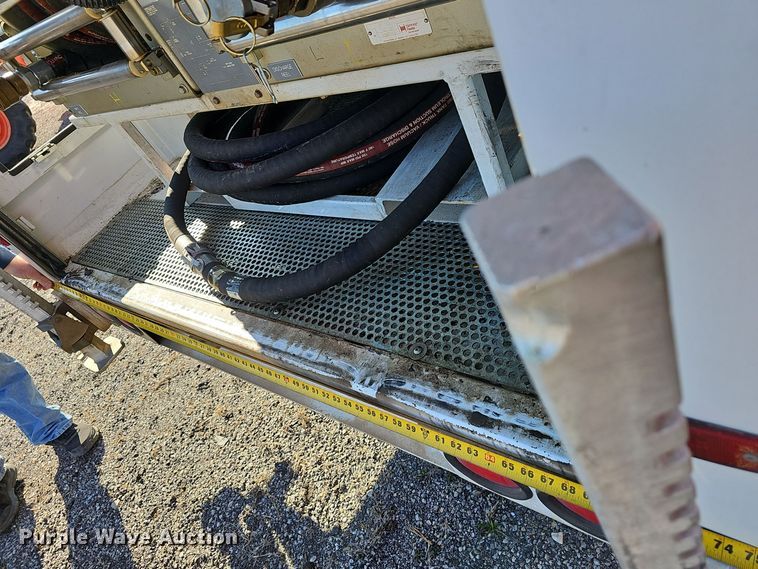 image for item OJ9215 Sauber Trailer 1594 Oil filtration trailer