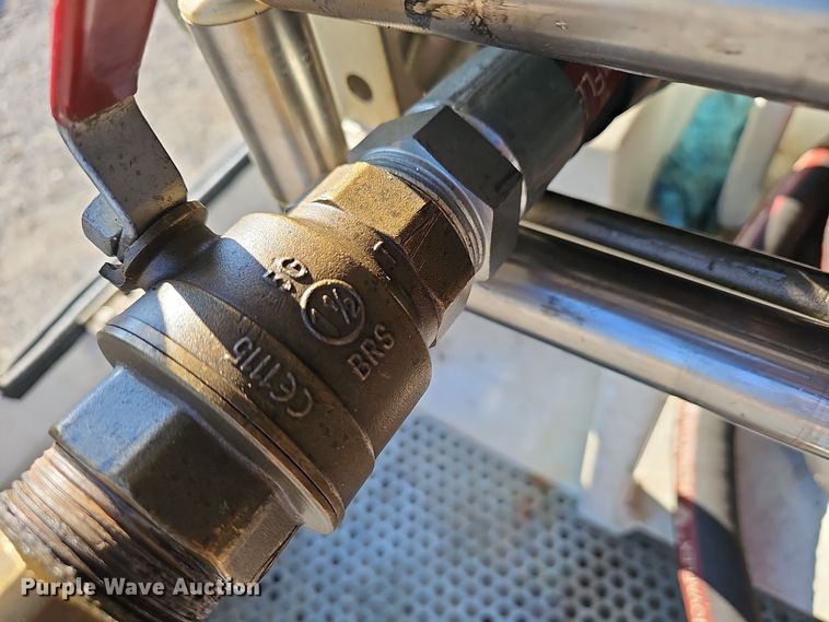 image for item OJ9215 Sauber Trailer 1594 Oil filtration trailer