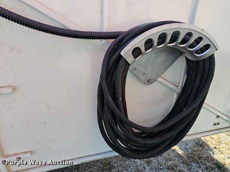 image for item OJ9215 Sauber Trailer 1594 Oil filtration trailer