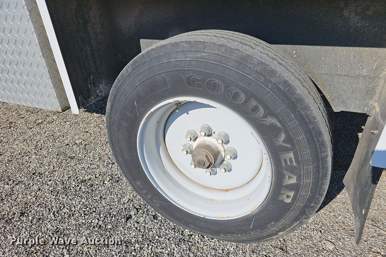 image for item OJ9215 Sauber Trailer 1594 Oil filtration trailer