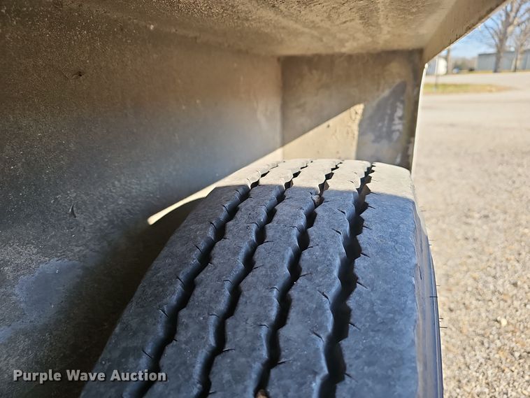 image for item OJ9215 Sauber Trailer 1594 Oil filtration trailer